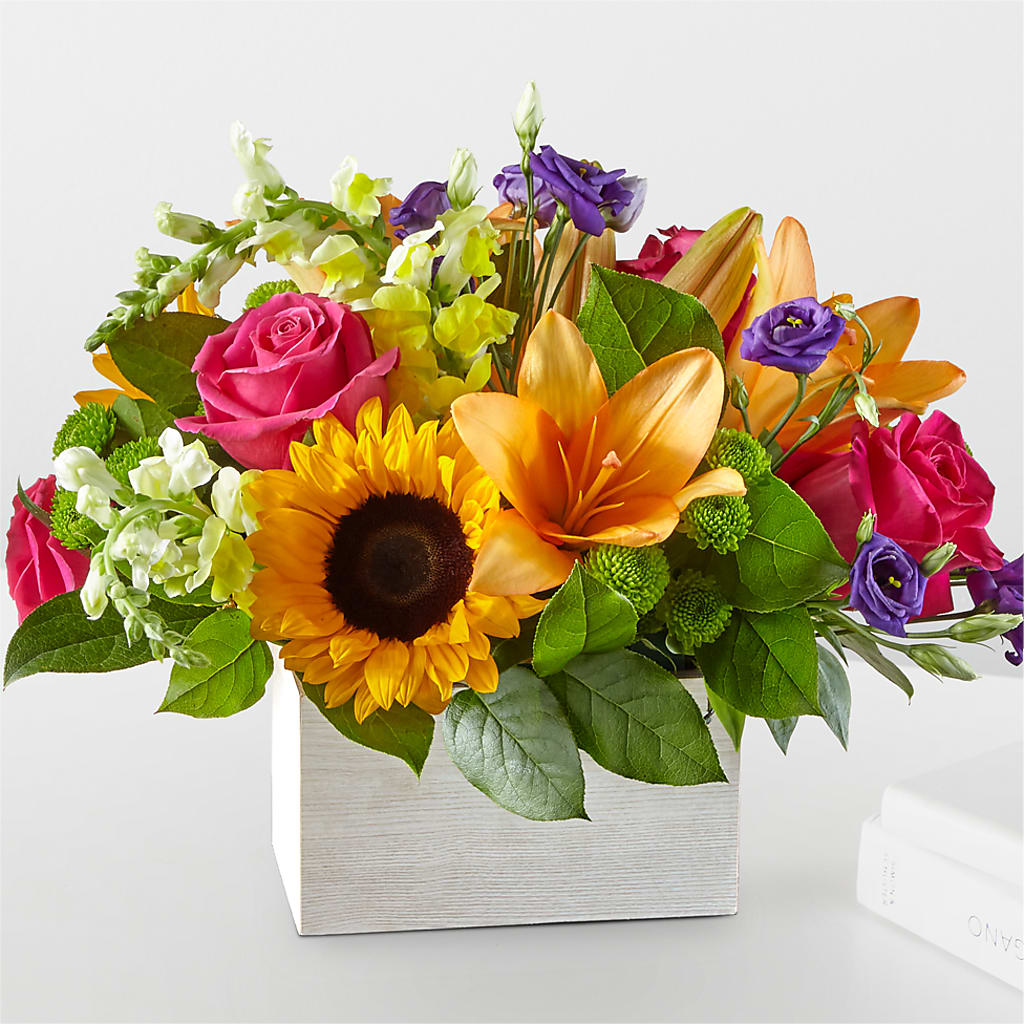 Best Day Box Bouquet – HAYLEE FLOWERS & VARIETIES, Freeport NY