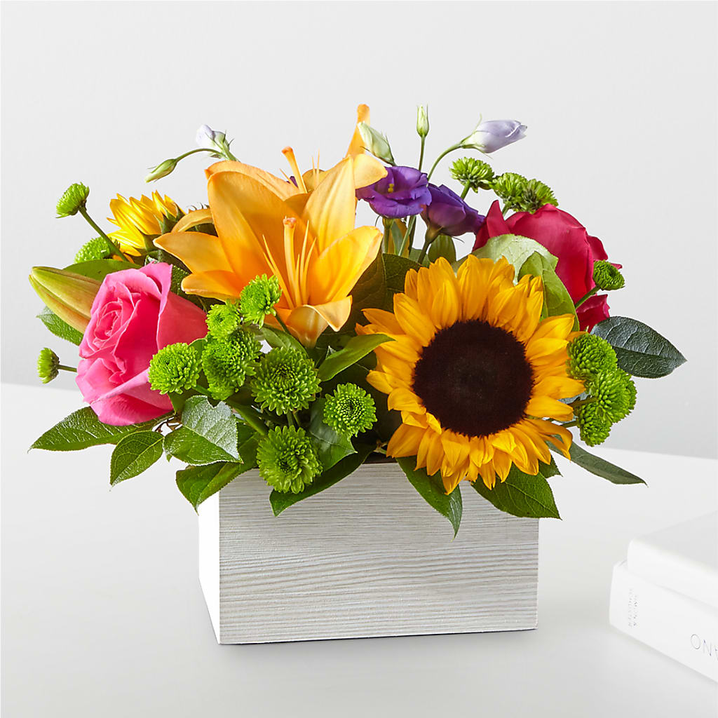 Best Day Box Bouquet – HAYLEE FLOWERS & VARIETIES, Freeport NY