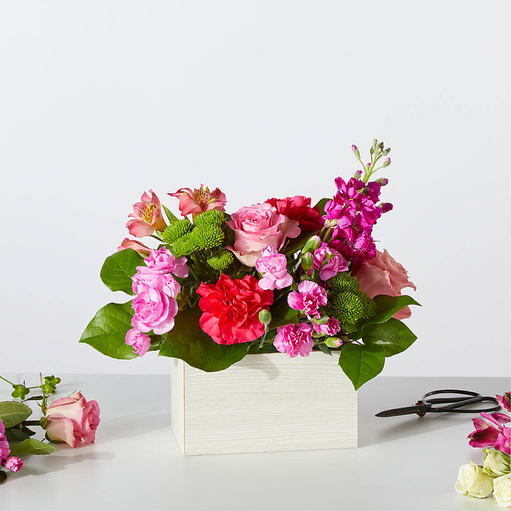 Sweetberry Box – A Florist Original – HAYLEE FLOWERS & VARIETIES, Freeport NY