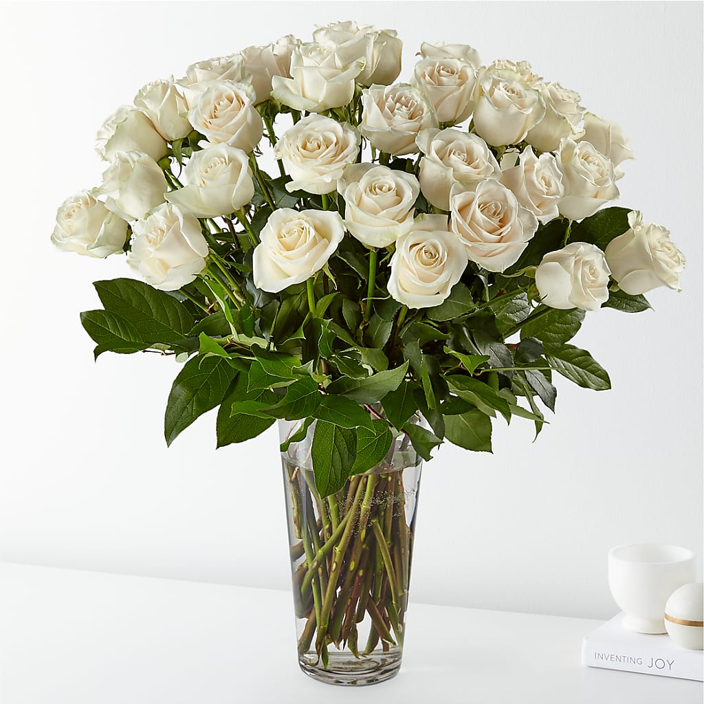 Long Stem White Rose Bouquet – HAYLEE FLOWERS & VARIETIES, Freeport NY