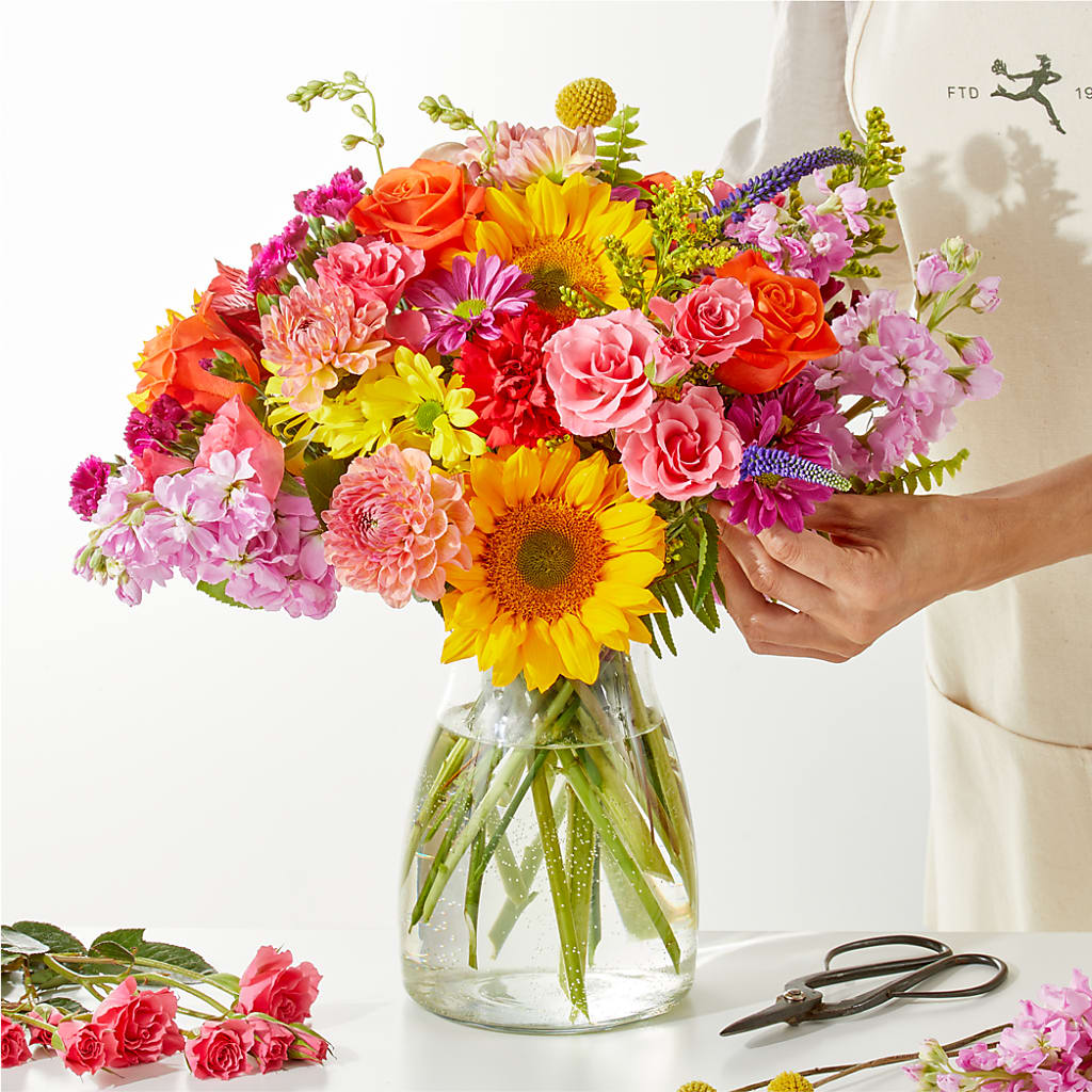 Cue the Confetti - A Florist Original – HAYLEE FLOWERS & VARIETIES, Freeport NY