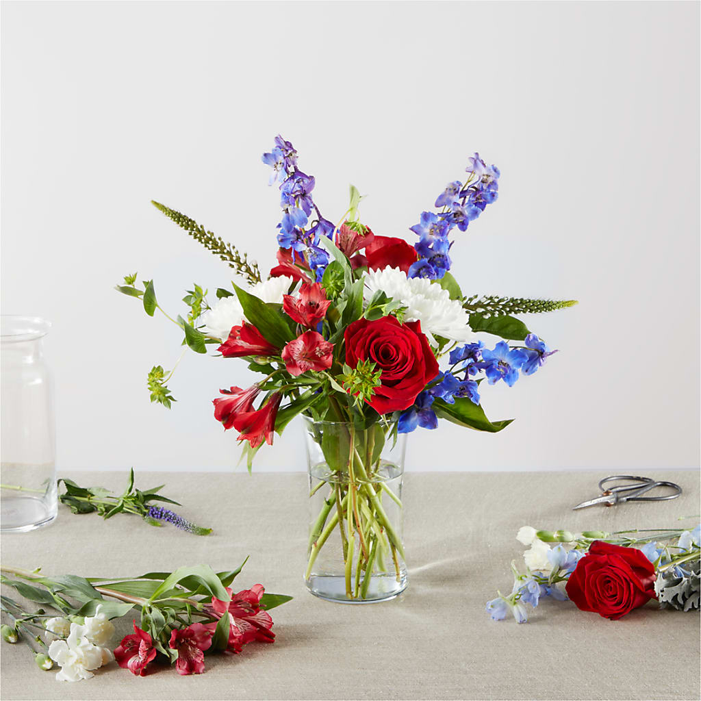 Star Spangled - A Florist Original – HAYLEE FLOWERS & VARIETIES, Freeport NY