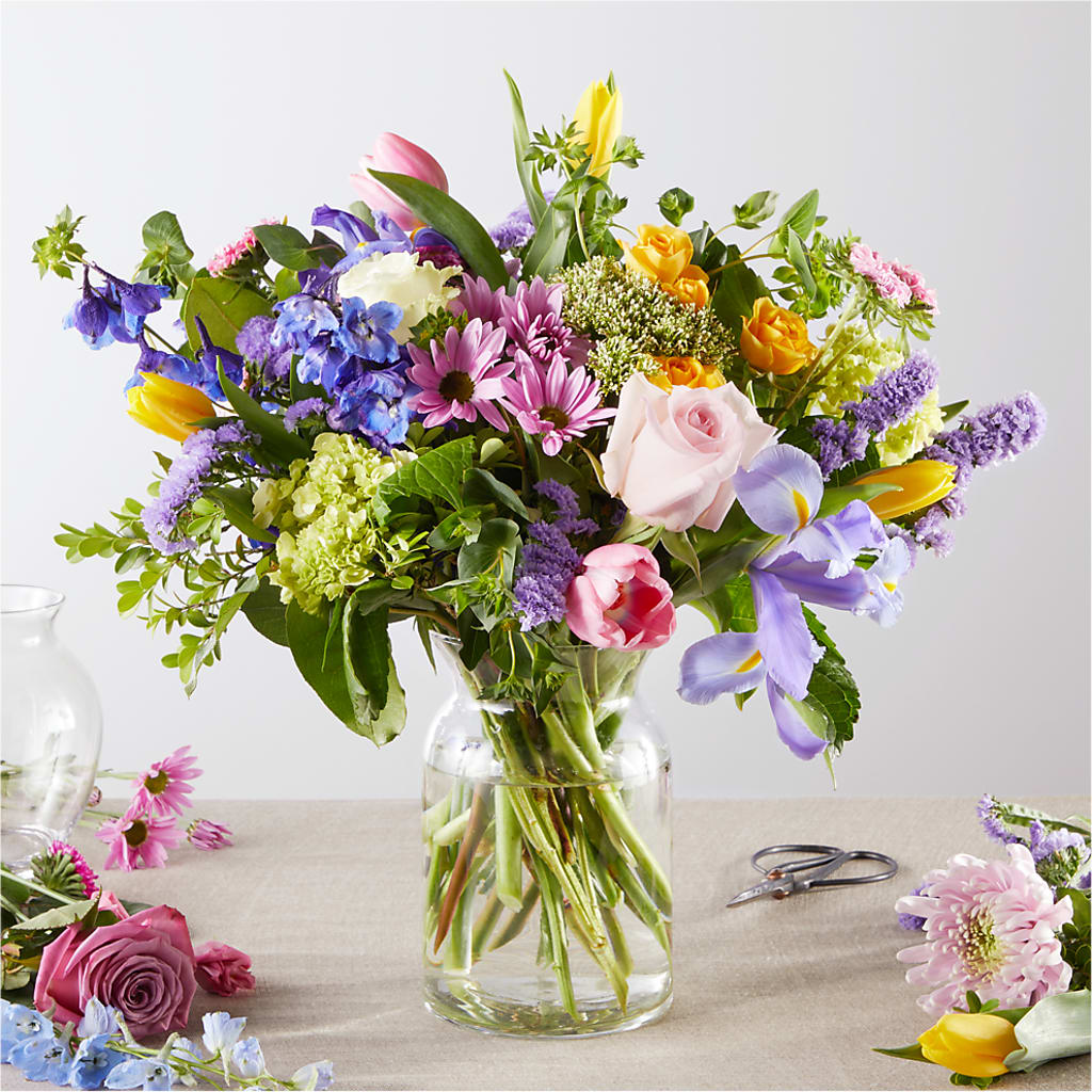 Pastel Tradition - A Florist Original – HAYLEE FLOWERS & VARIETIES, Freeport NY