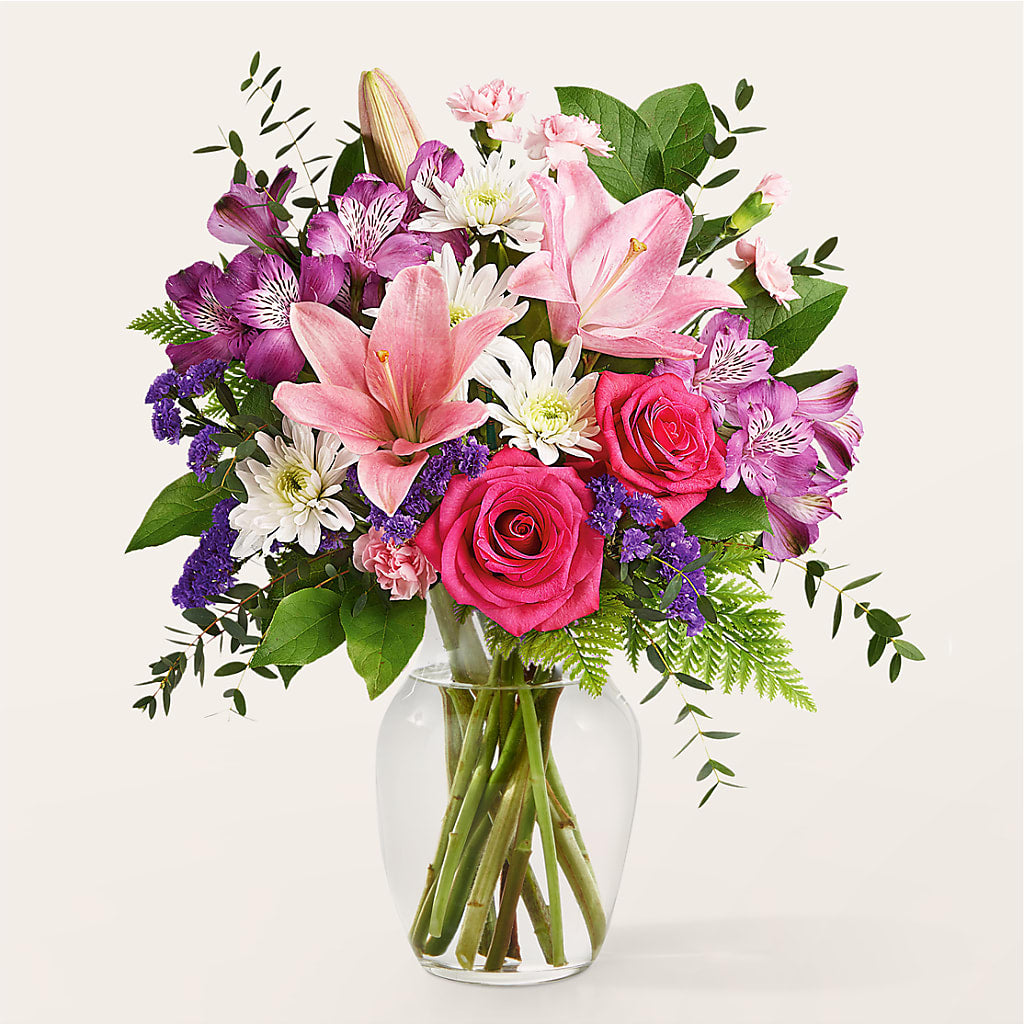 Lace & Pearls Bouquet – HAYLEE FLOWERS & VARIETIES, Freeport NY