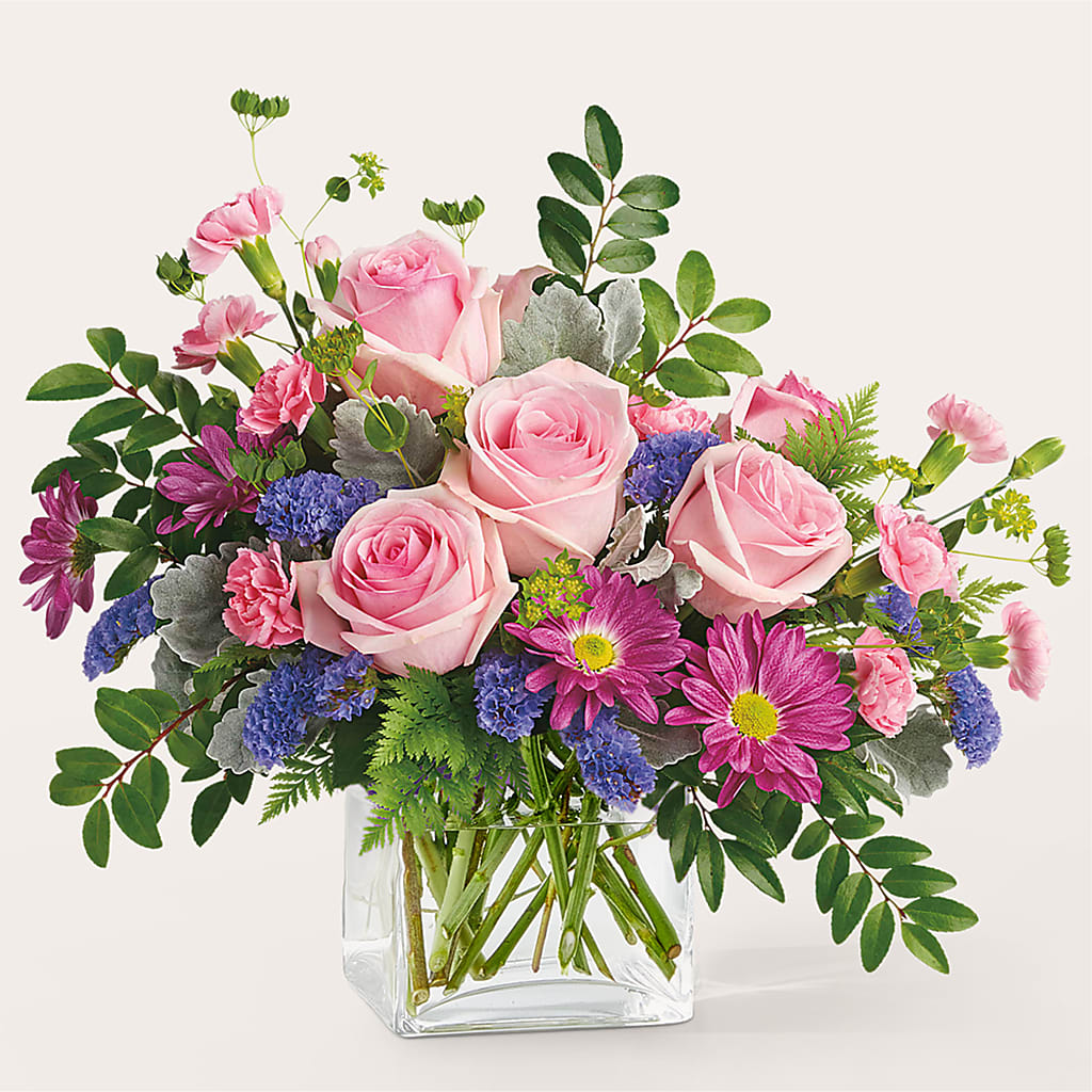 Starlet Bouquet – HAYLEE FLOWERS & VARIETIES, Freeport NY