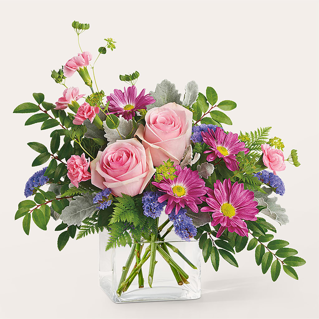Starlet Bouquet – HAYLEE FLOWERS & VARIETIES, Freeport NY