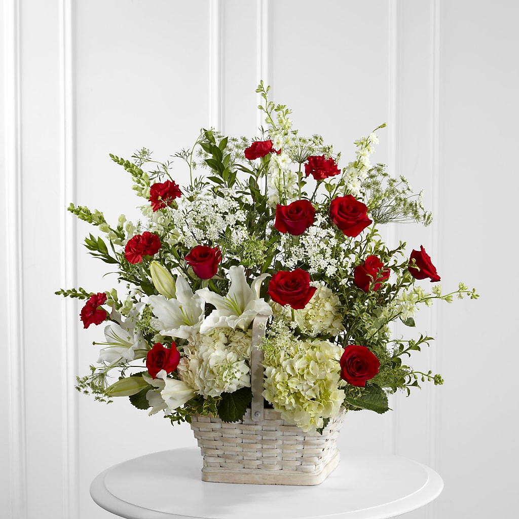 In Loving Memory Arrangement – HAYLEE FLOWERS & VARIETIES, Freeport NY