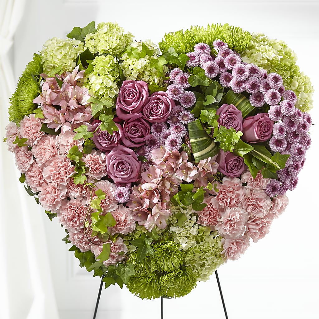 Heartwarming Standing Heart – HAYLEE FLOWERS & VARIETIES, Freeport NY