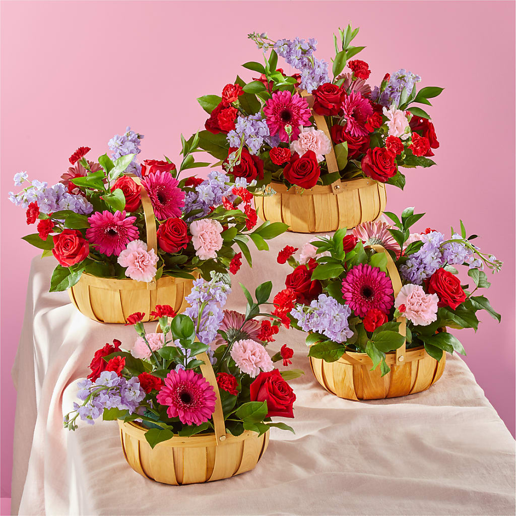 Pink Picnic Basket – HAYLEE FLOWERS & VARIETIES, Freeport NY