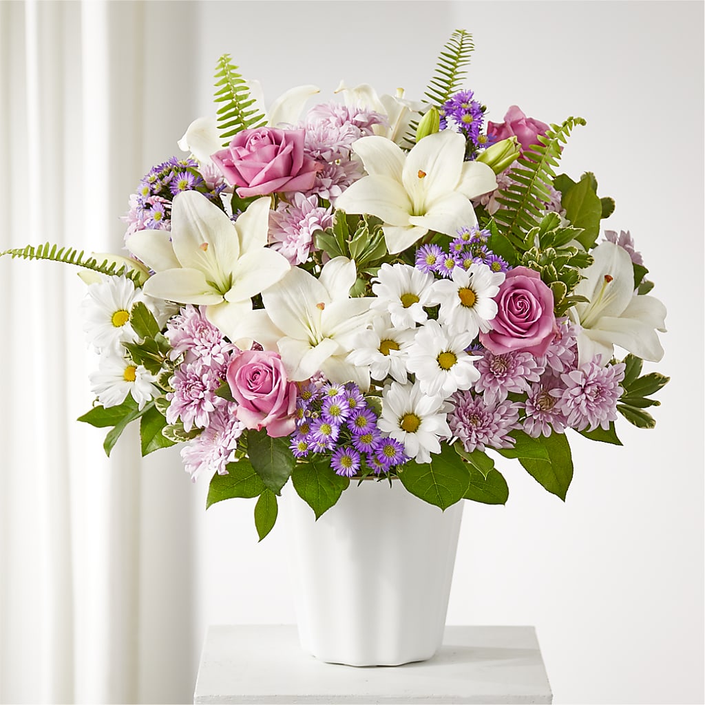 Warmest Thoughts Tabletop Basket – HAYLEE FLOWERS & VARIETIES, Freeport NY