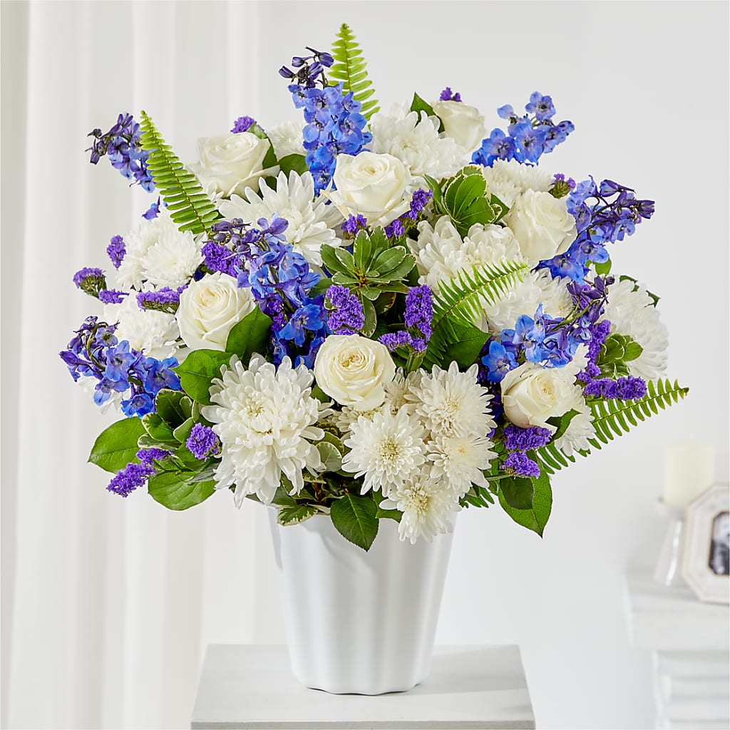 Hold Dear Tabletop Basket – HAYLEE FLOWERS & VARIETIES, Freeport NY
