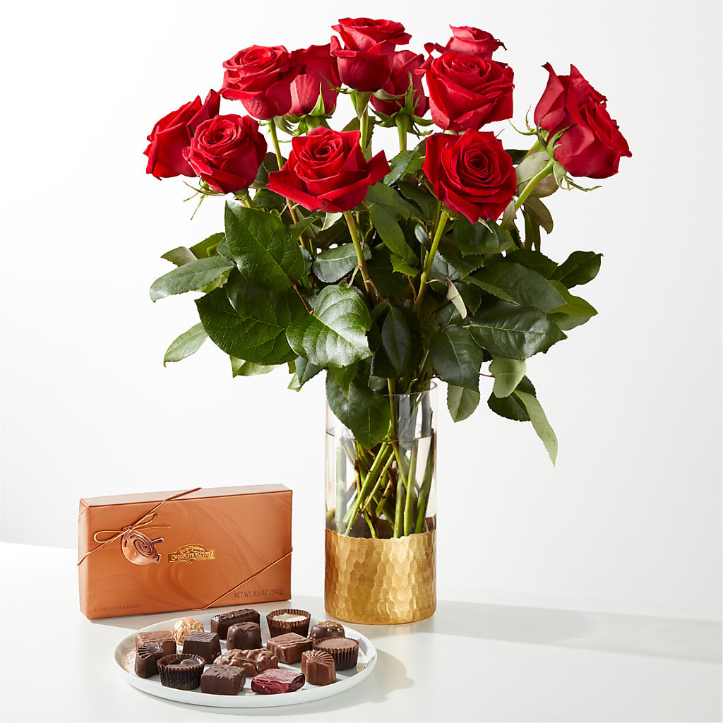 Classic Love Red Rose Bouquet – HAYLEE FLOWERS & VARIETIES, Freeport NY