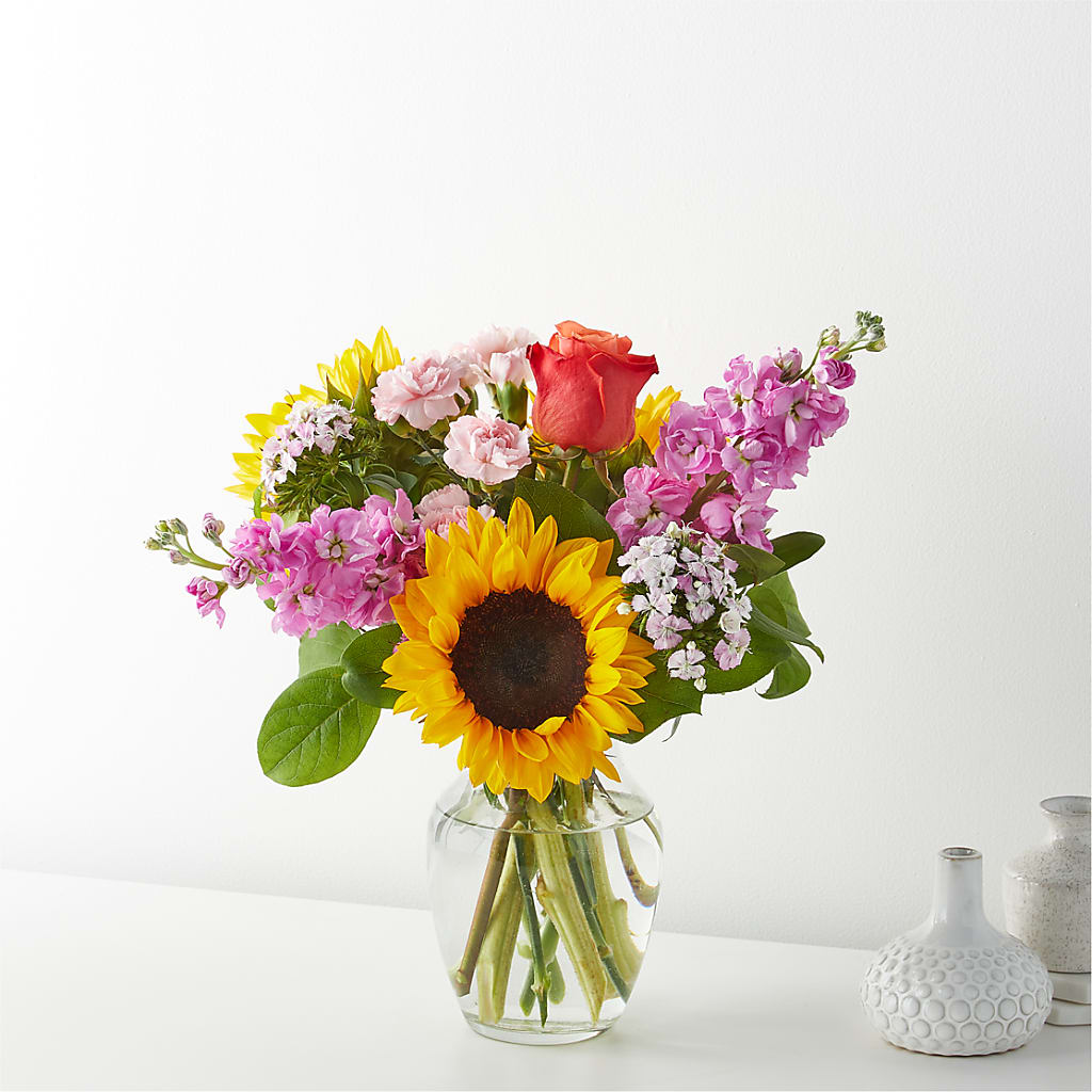 Yellow Brick Road Bouquet – HAYLEE FLOWERS & VARIETIES, Freeport NY