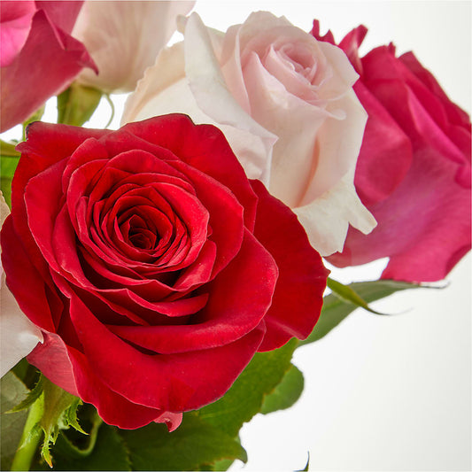 Charming Rose Bouquet – HAYLEE FLOWERS & VARIETIES, Freeport NY