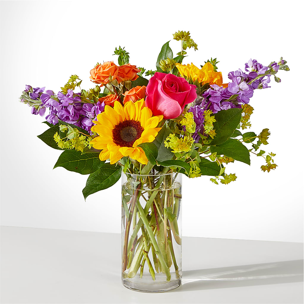 Vibrant Greetings Bouquet – HAYLEE FLOWERS & VARIETIES, Freeport NY