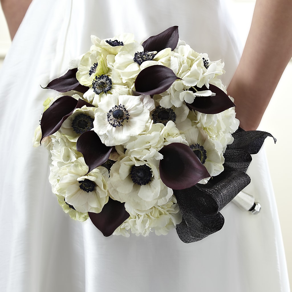 To Have and To Hold Bouquet – HAYLEE FLOWERS & VARIETIES, Freeport NY