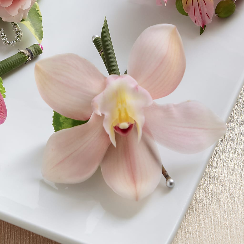 Pink Cymbidium Boutonniere – HAYLEE FLOWERS & VARIETIES, Freeport NY