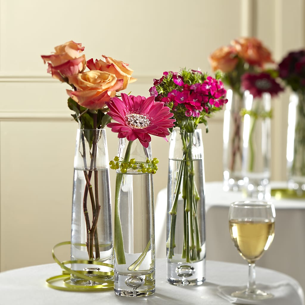 Sparkling Toast Centerpiece – HAYLEE FLOWERS & VARIETIES, Freeport NY
