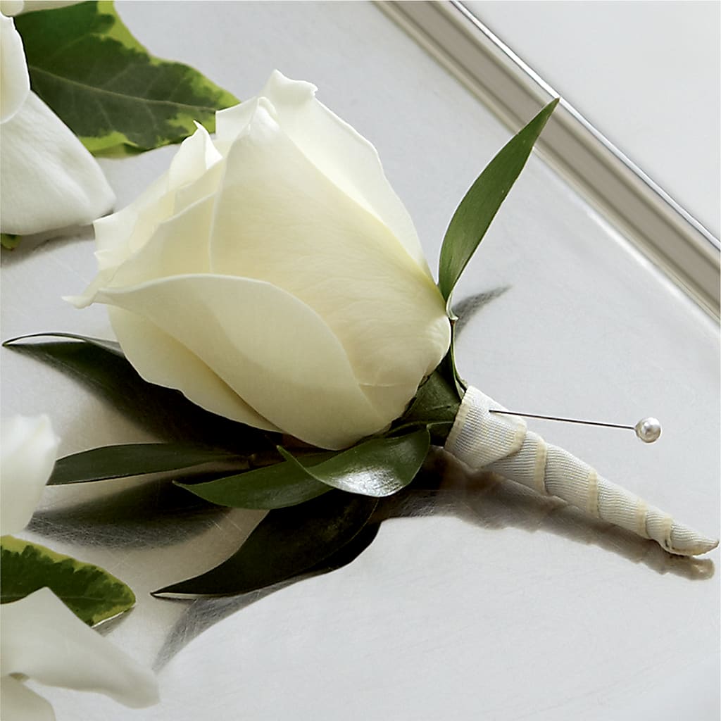 White Rose Boutonniere – HAYLEE FLOWERS & VARIETIES, Freeport NY