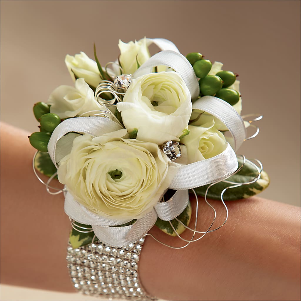 White Wedding Corsage – HAYLEE FLOWERS & VARIETIES, Freeport NY