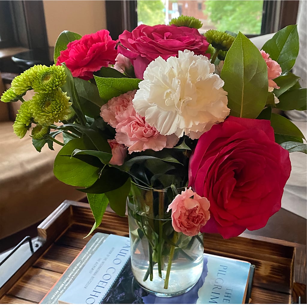 Sweet & Pretty Bouquet – HAYLEE FLOWERS & VARIETIES, Freeport NY