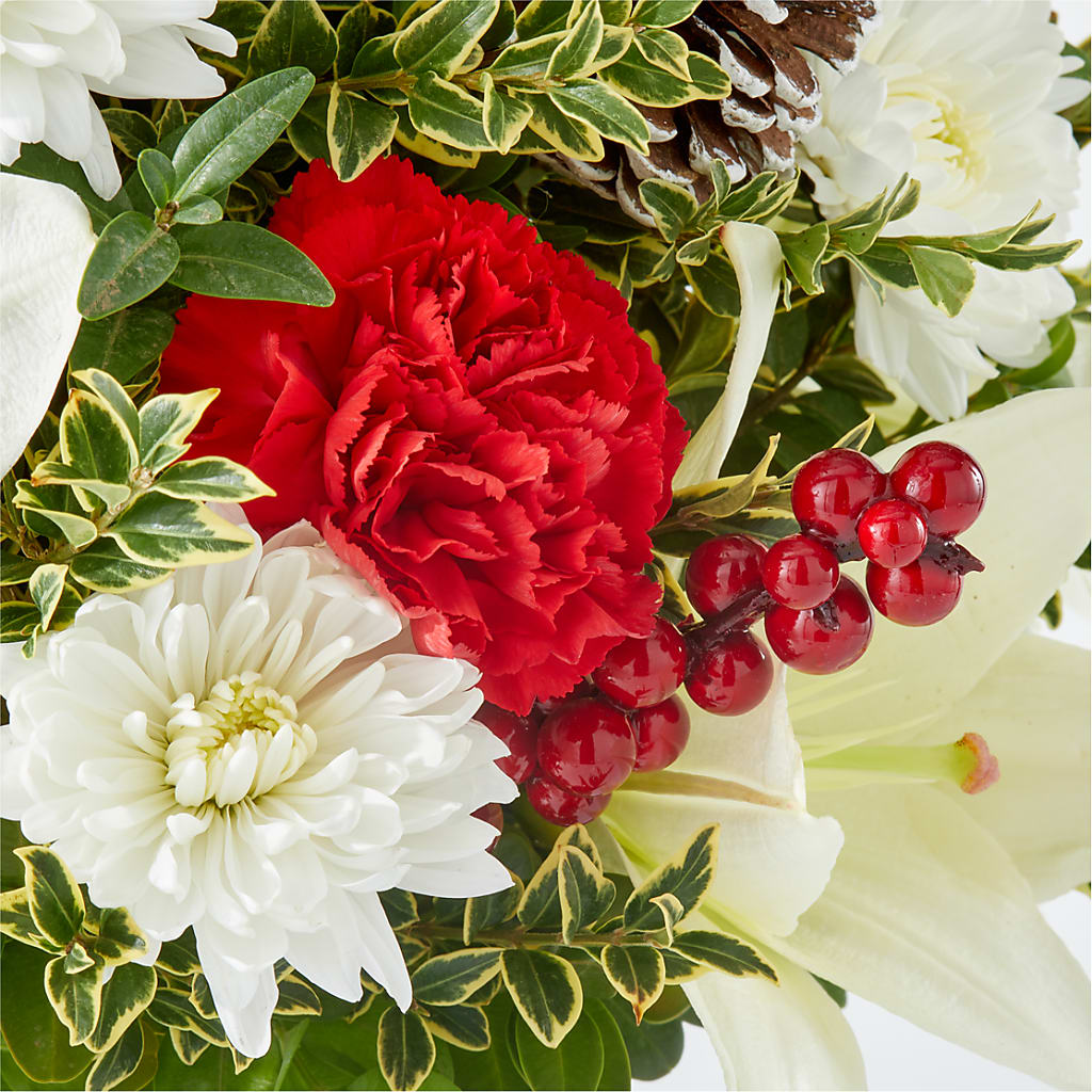 Festive Moments Tree – HAYLEE FLOWERS & VARIETIES, Freeport NY