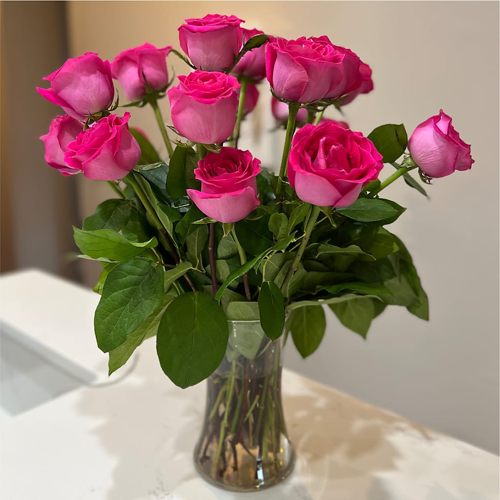 Long Stem Pink Rose Bouquet – HAYLEE FLOWERS & VARIETIES, Freeport NY