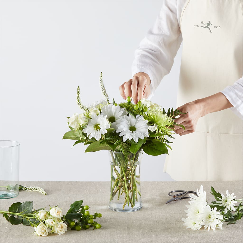 Irish Garden - A Florist Original – HAYLEE FLOWERS & VARIETIES, Freeport NY
