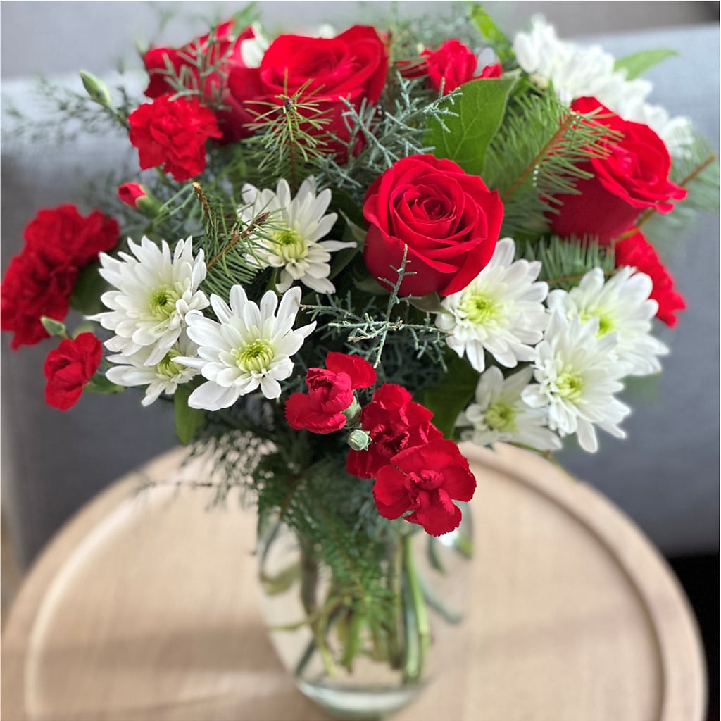 Seasonal Magic Bouquet – HAYLEE FLOWERS & VARIETIES, Freeport NY