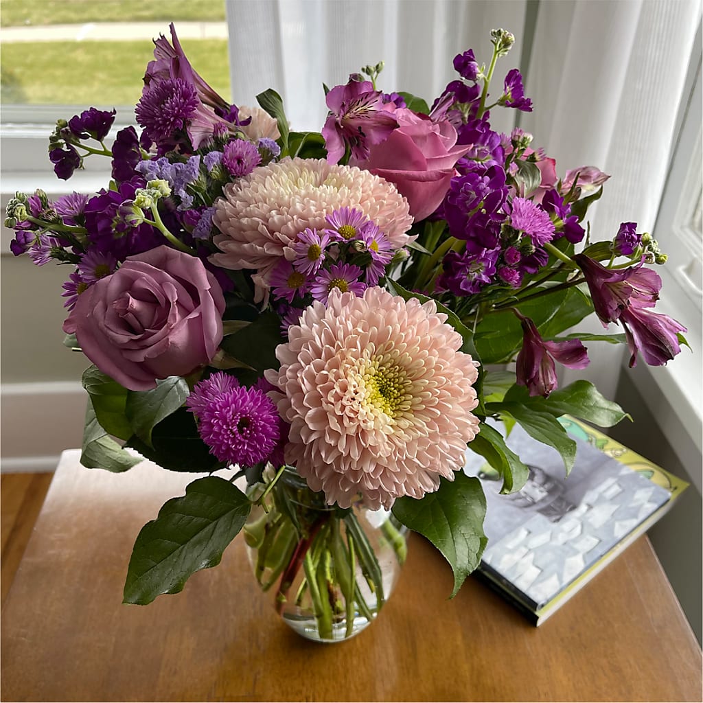 Ultraviolet Bouquet – HAYLEE FLOWERS & VARIETIES, Freeport NY