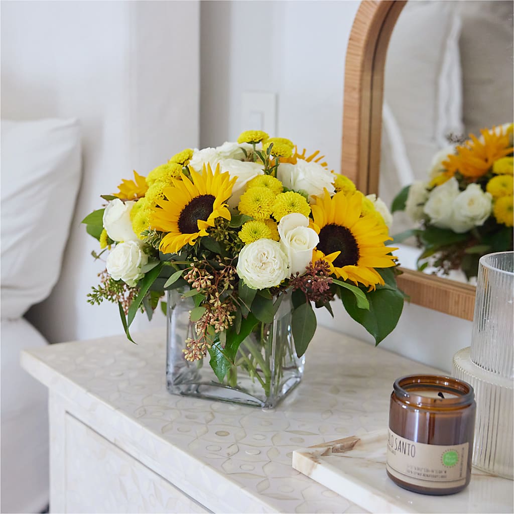 Luminous Morning Bouquet – HAYLEE FLOWERS & VARIETIES, Freeport NY