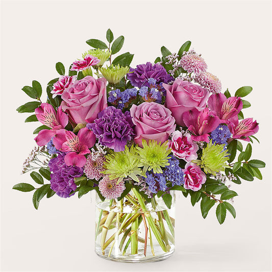 Glass Half Full Bouquet – HAYLEE FLOWERS & VARIETIES, Freeport NY