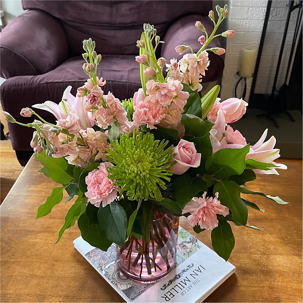 Pretty in Pink Bouquet – HAYLEE FLOWERS & VARIETIES, Freeport NY