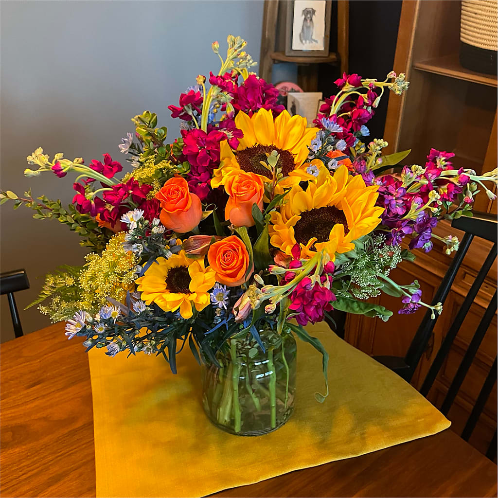Rays of Life Bouquet – HAYLEE FLOWERS & VARIETIES, Freeport NY