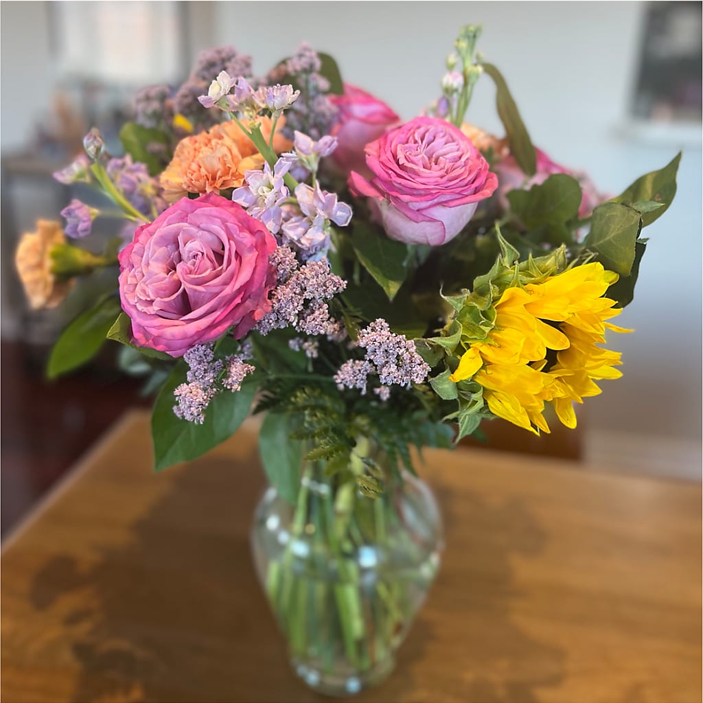 Yellow Brick Road Bouquet – HAYLEE FLOWERS & VARIETIES, Freeport NY