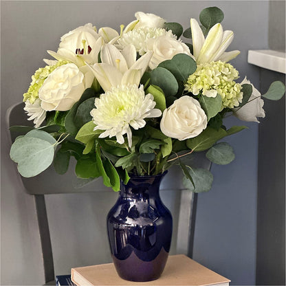 Snowy Dreams Bouquet – HAYLEE FLOWERS & VARIETIES, Freeport NY