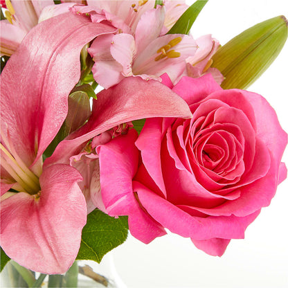 Lots of Love Bouquet – HAYLEE FLOWERS & VARIETIES, Freeport NY