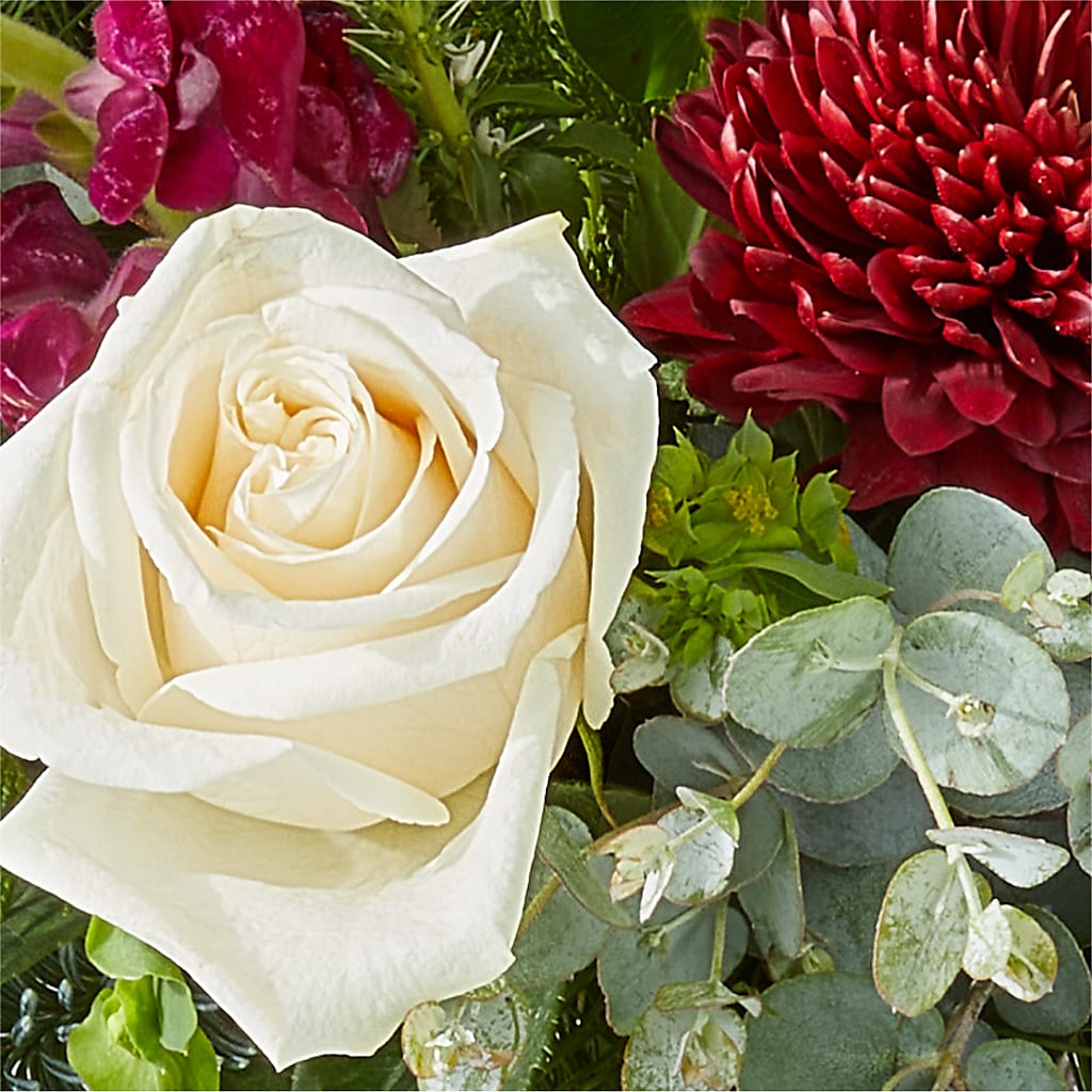 Cranberry Fizz Bouquet – HAYLEE FLOWERS & VARIETIES, Freeport NY
