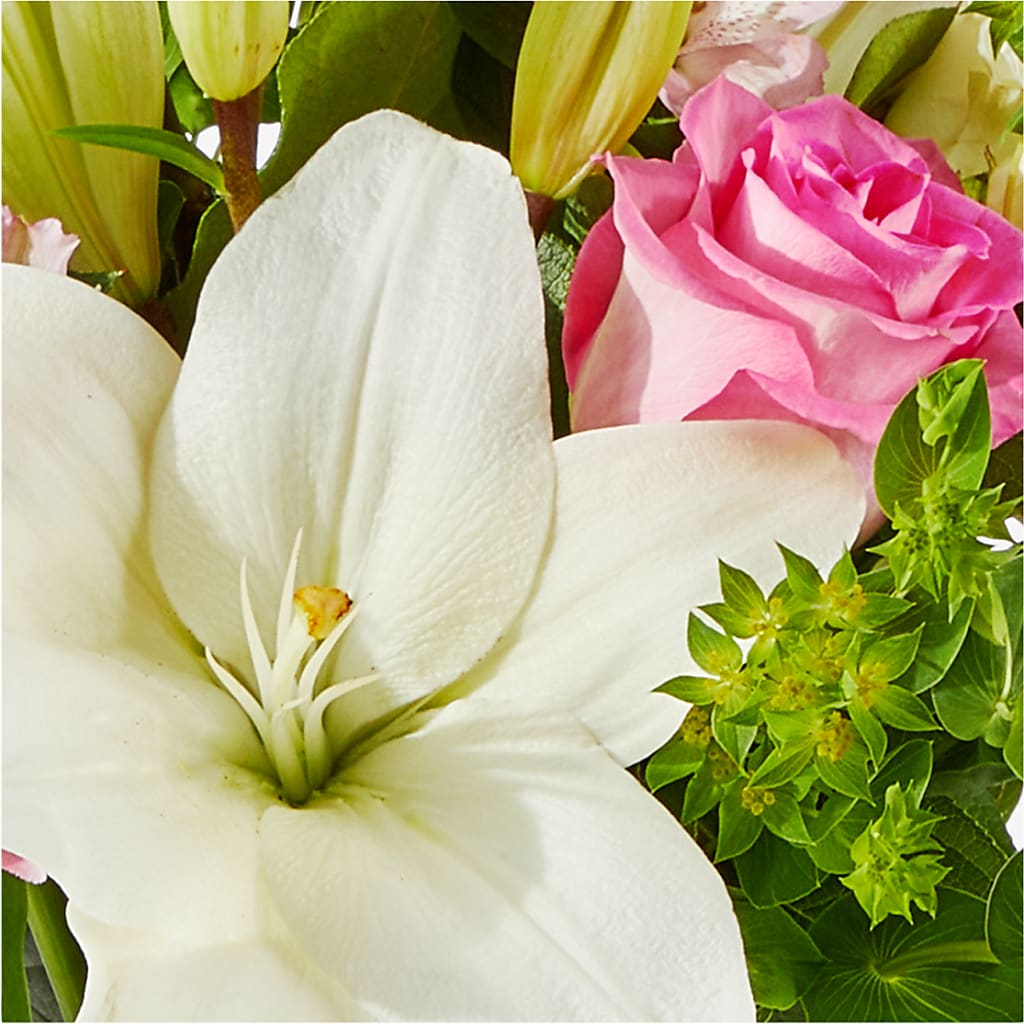 Fondly Bouquet – HAYLEE FLOWERS & VARIETIES, Freeport NY