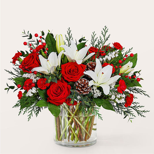 Best in Snow Bouquet – HAYLEE FLOWERS & VARIETIES, Freeport NY