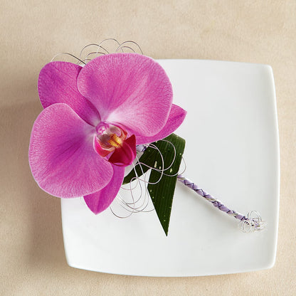 Glorious Boutonniere – HAYLEE FLOWERS & VARIETIES, Freeport NY